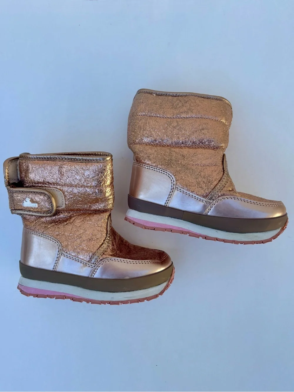 Rubber Duck girls size 10 cracked metallic boots in a rose gold color